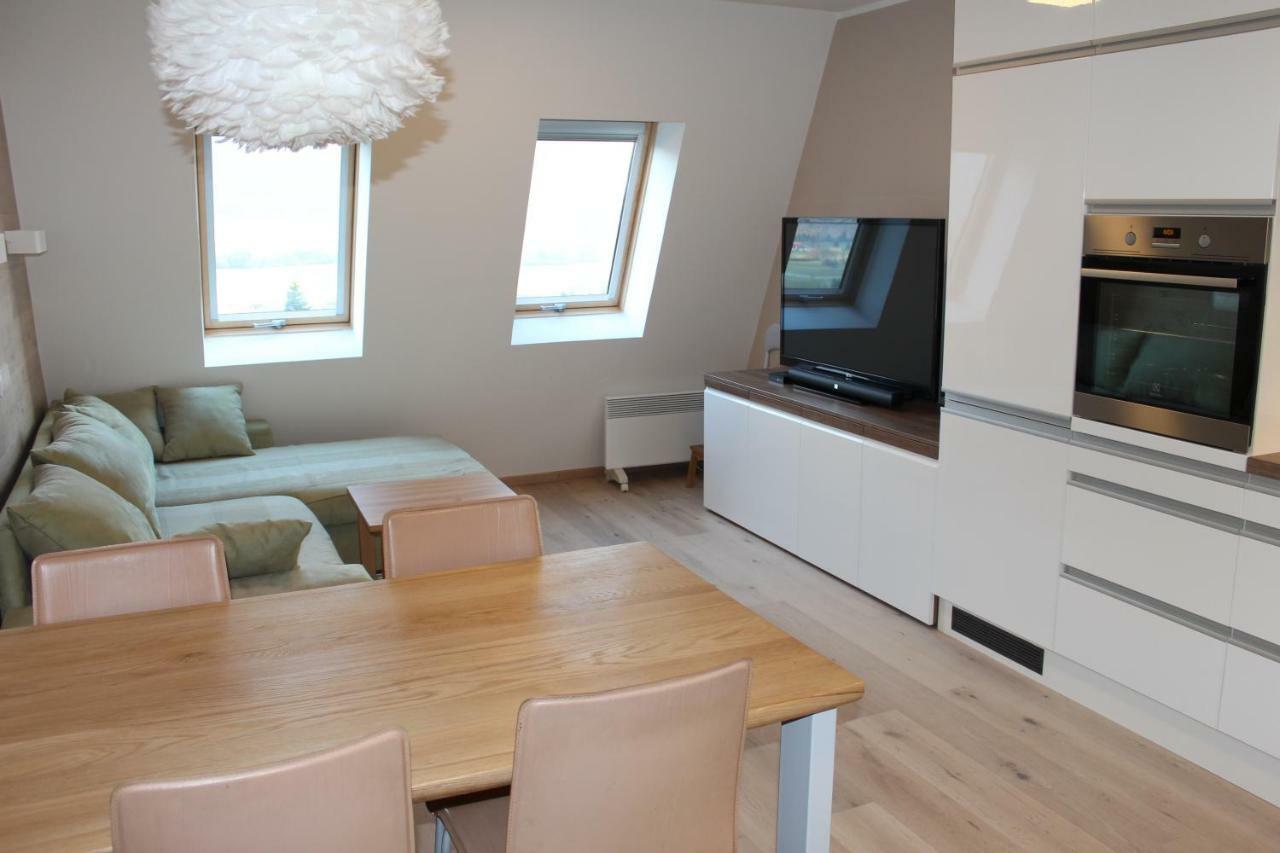 Apbovec Appartement Buitenkant foto